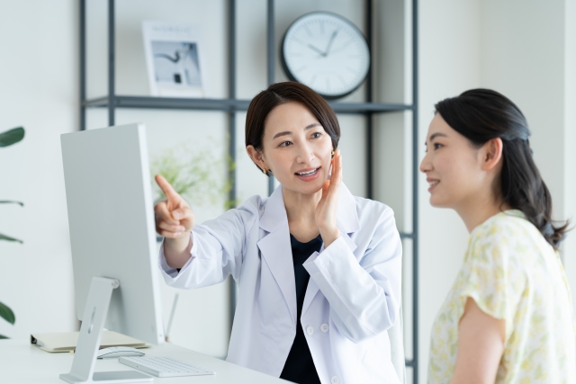 顔の脂肪吸引後のボコボコは拘縮？失敗？術後1ヶ月の判断基準と対処法を専門医が解説
