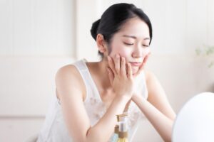 顎下脂肪吸引のデメリットは？ダウンタイムクリニックの選び方なども解説